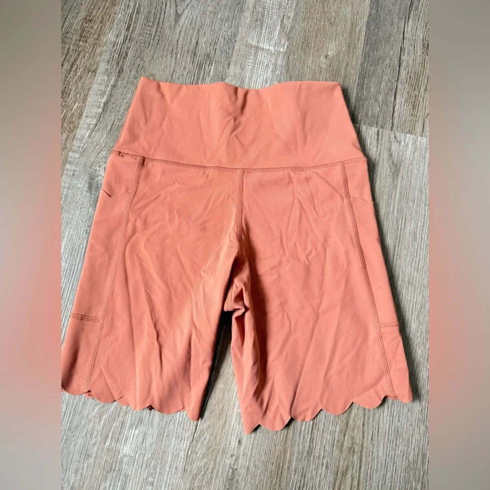 Aerie Offline Goals Bike Short High Rise Scallop Hem Shorts Orange Coral S M - Picture 4 of 9